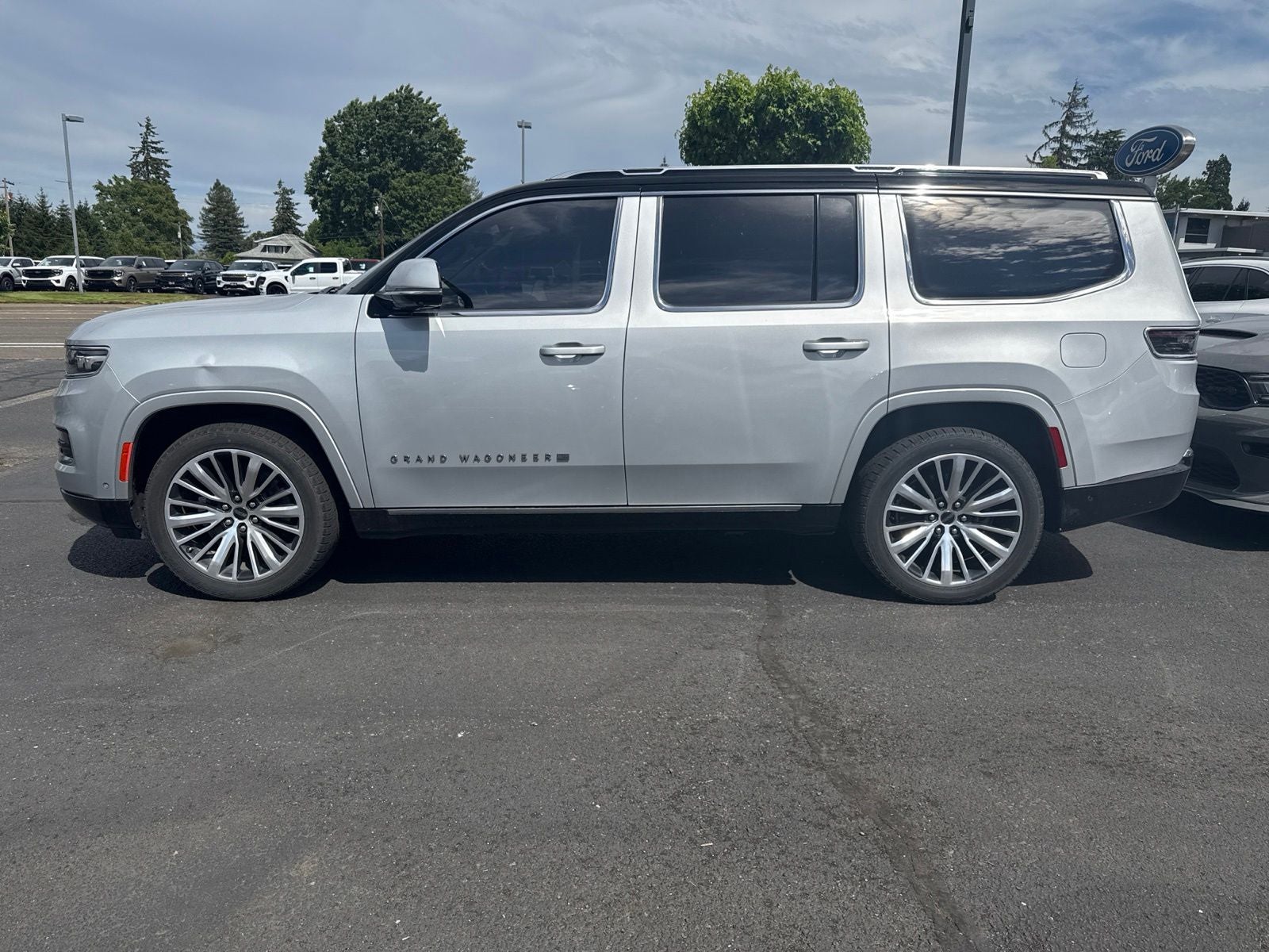 2022 Jeep Grand Wagoneer Series III