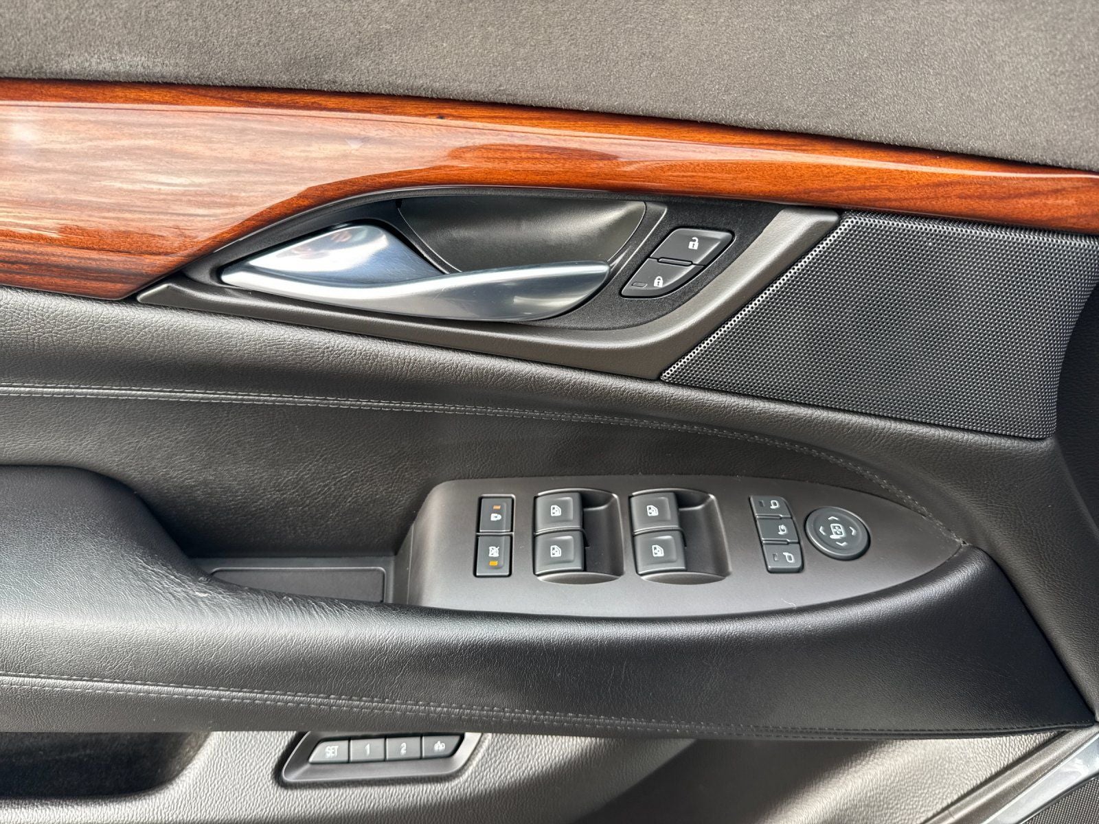 2015 Cadillac Escalade Luxury