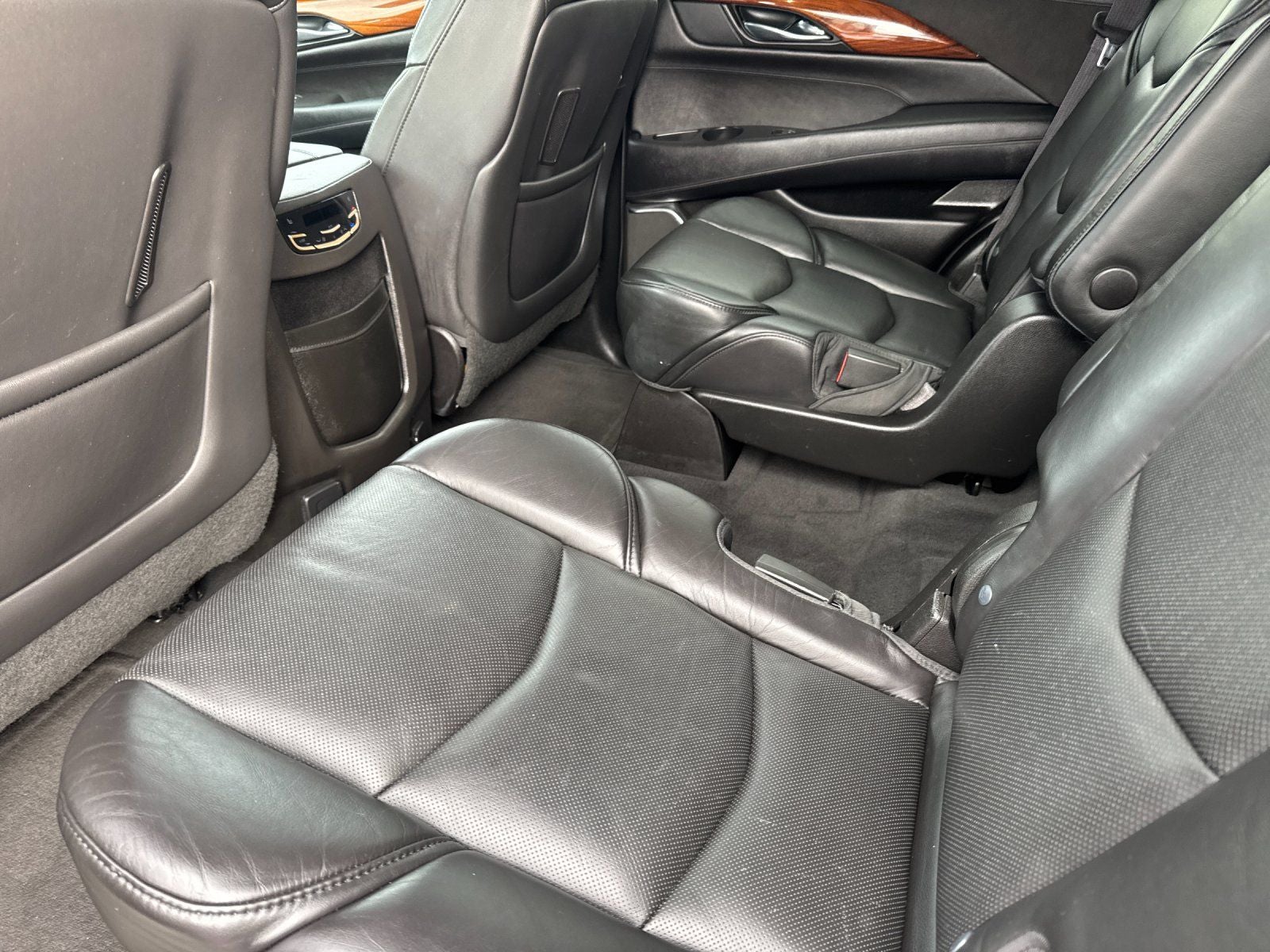 2015 Cadillac Escalade Luxury