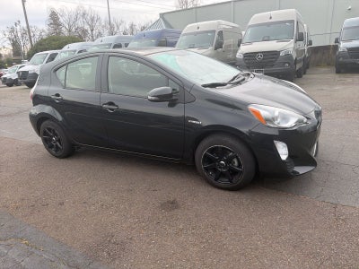 2016 Toyota Prius c Four