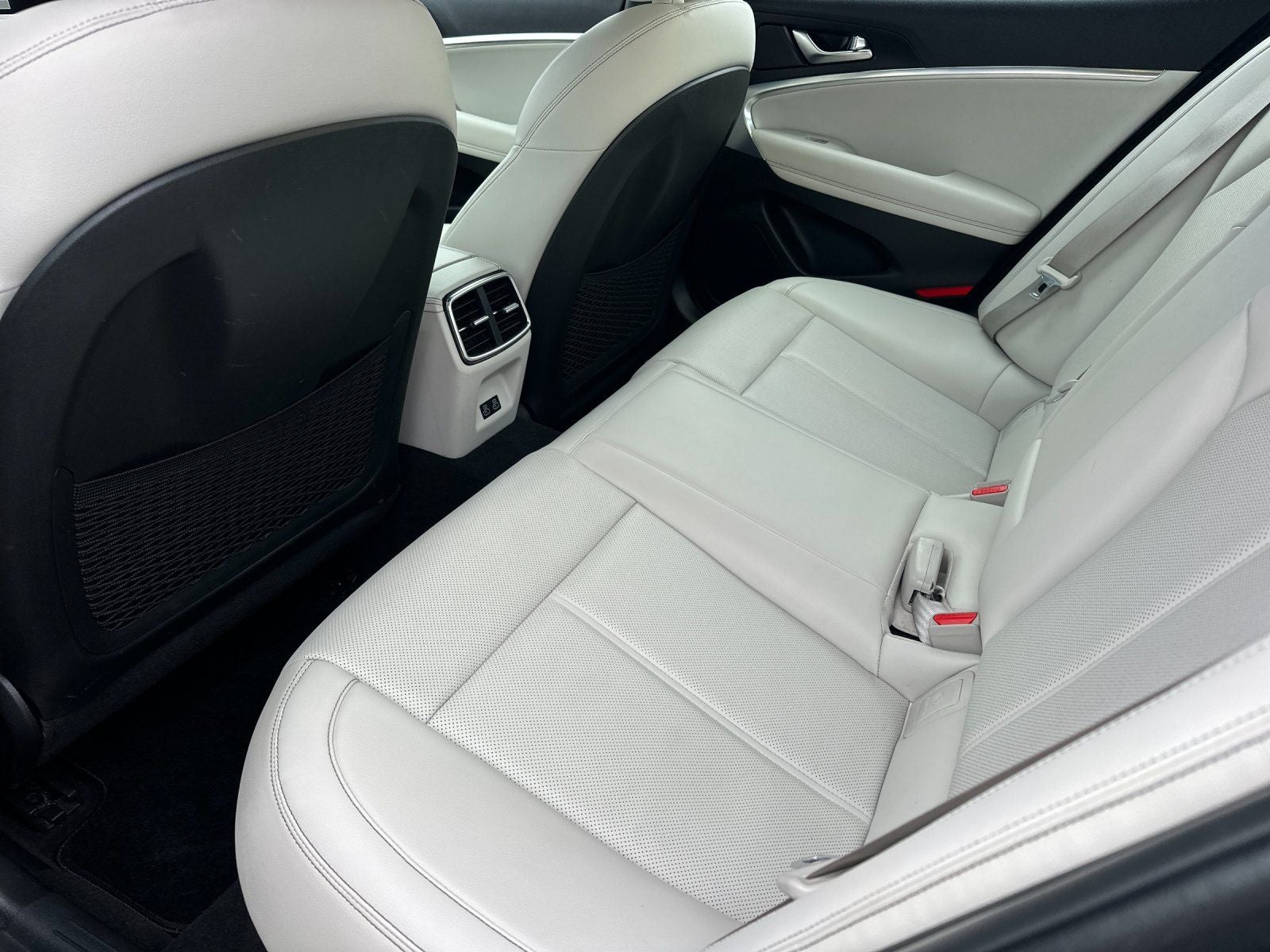 2024 Genesis G70 2.5T