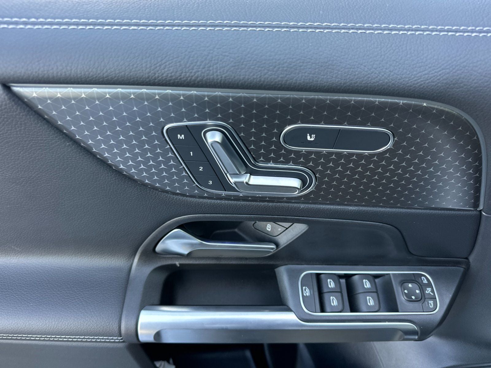 2025 Mercedes-Benz GLB GLB 250 4MATIC®