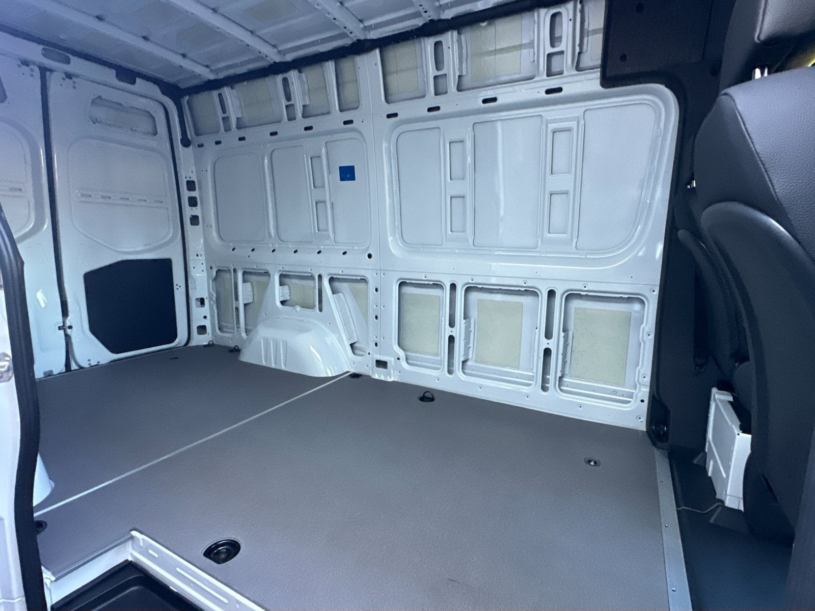 2025 Mercedes-Benz Sprinter 2500 Cargo 144 WB
