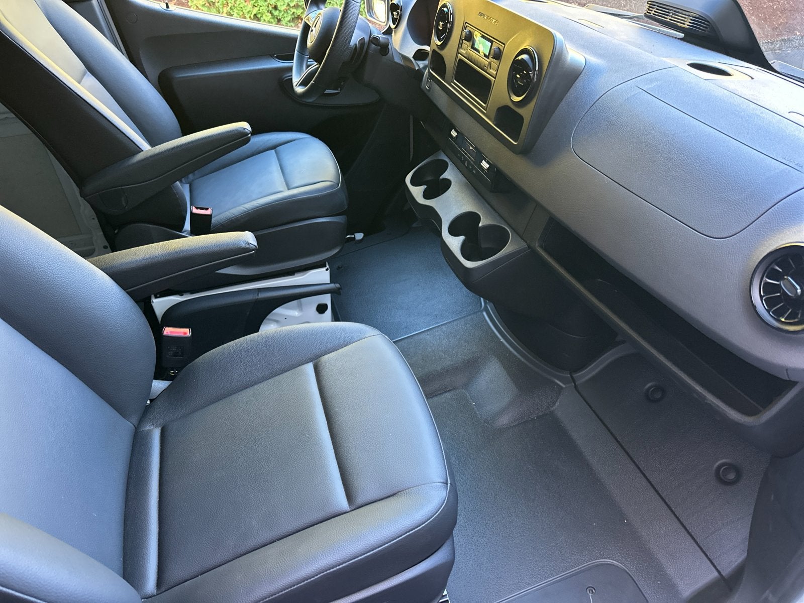 2025 Mercedes-Benz Sprinter 2500 Cargo 144 WB