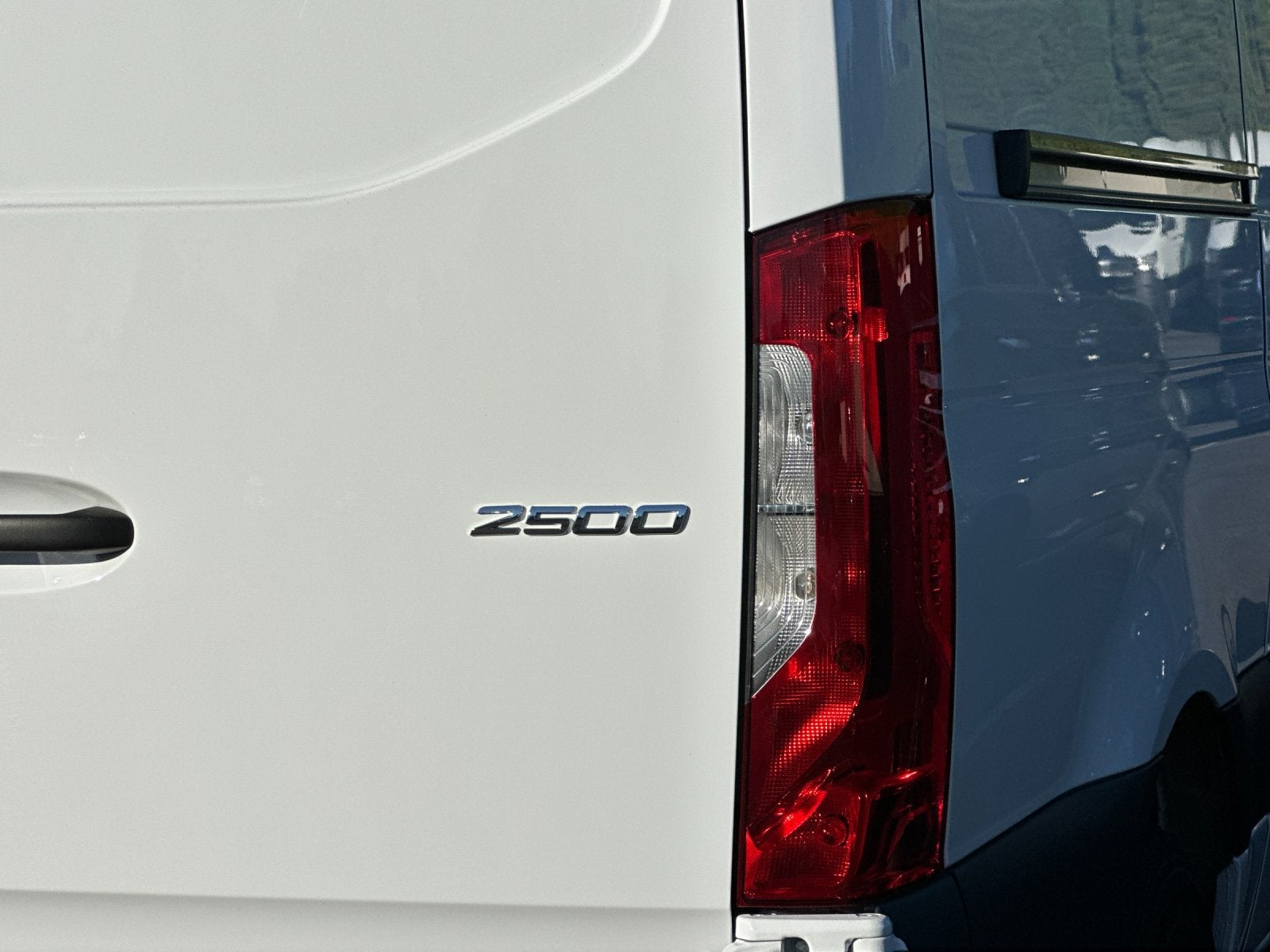2025 Mercedes-Benz Sprinter 2500 Cargo 144 WB