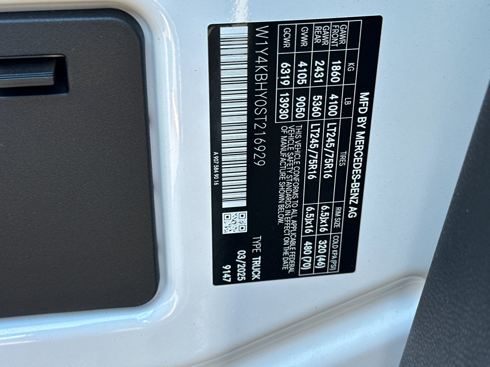 2025 Mercedes-Benz Sprinter 2500 Cargo 144 WB