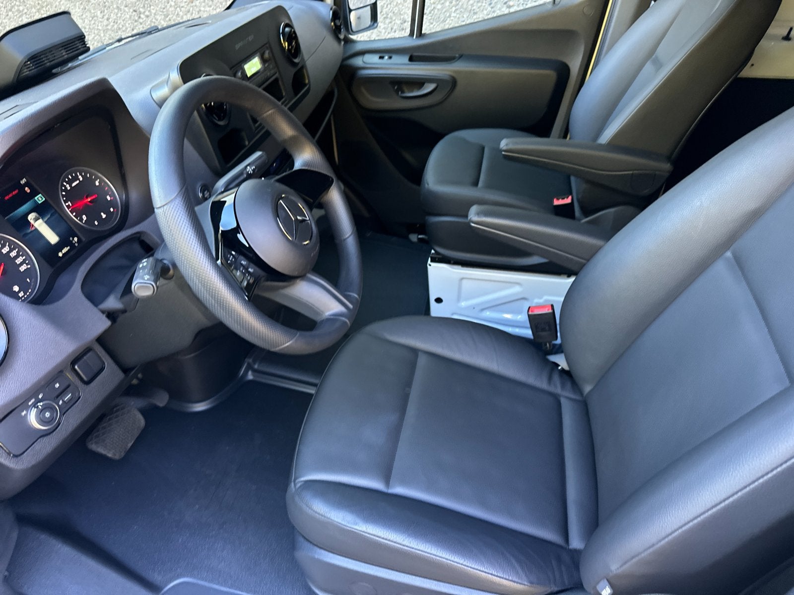 2025 Mercedes-Benz Sprinter 2500 Cargo 144 WB