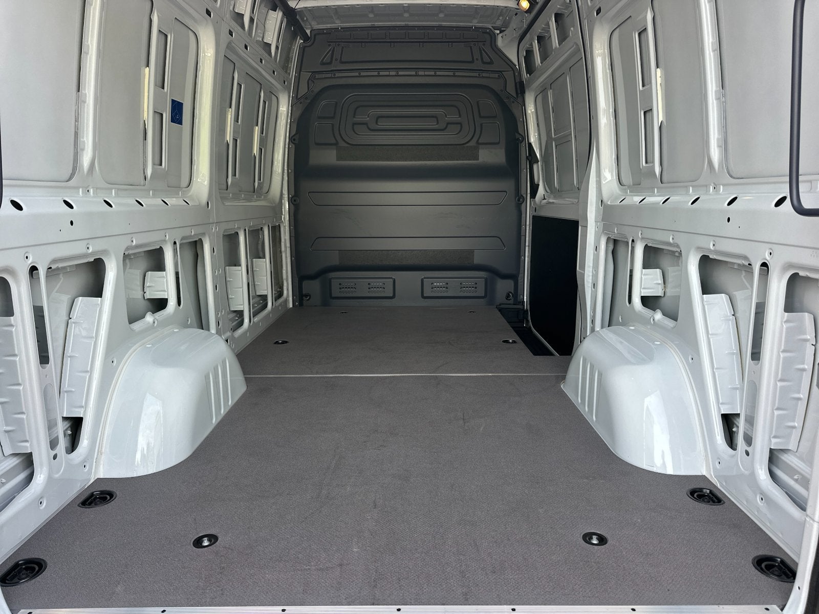 2025 Mercedes-Benz Sprinter 2500 Cargo 144 WB