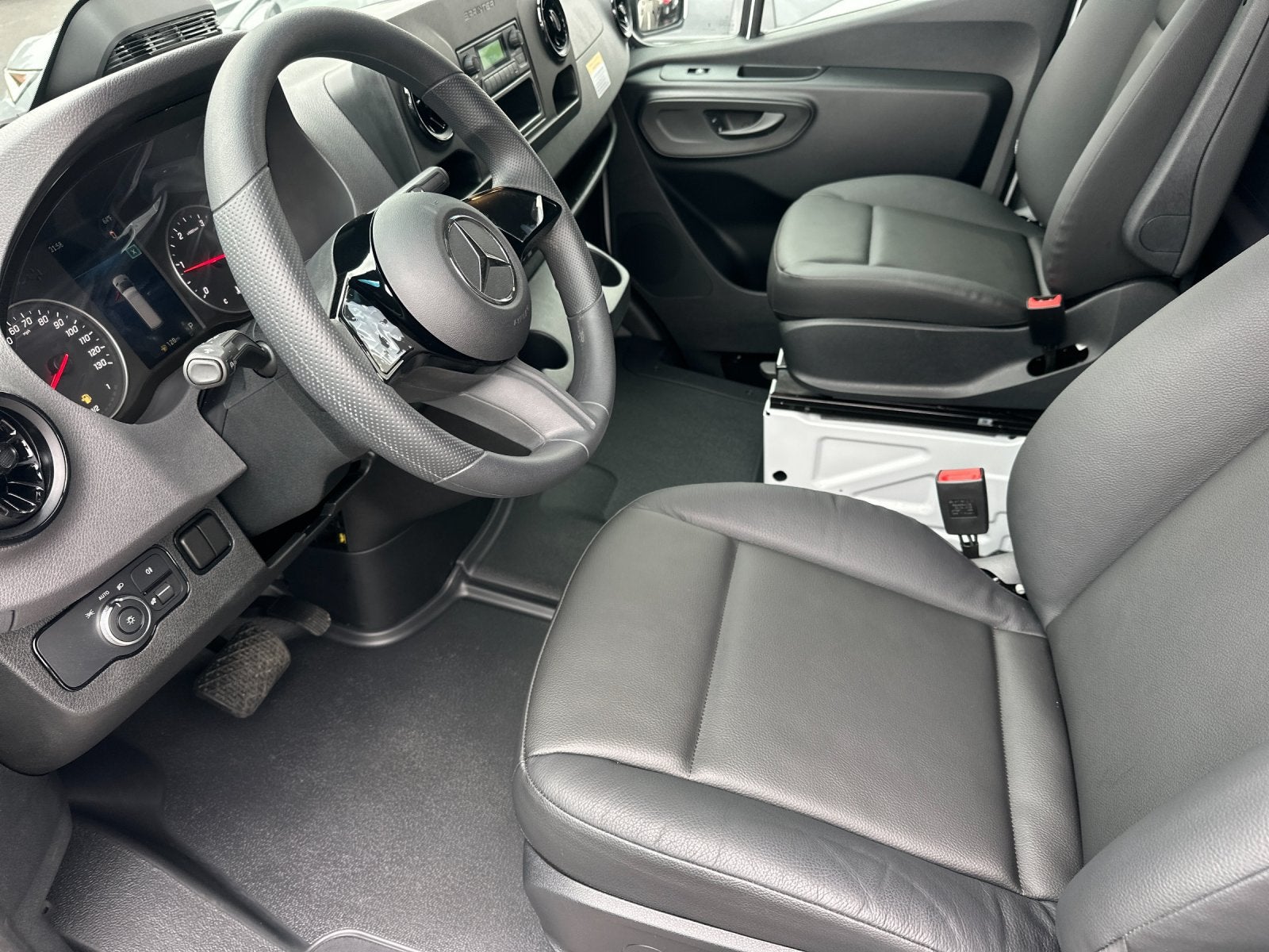 2025 Mercedes-Benz Sprinter 2500 Cargo 144 WB