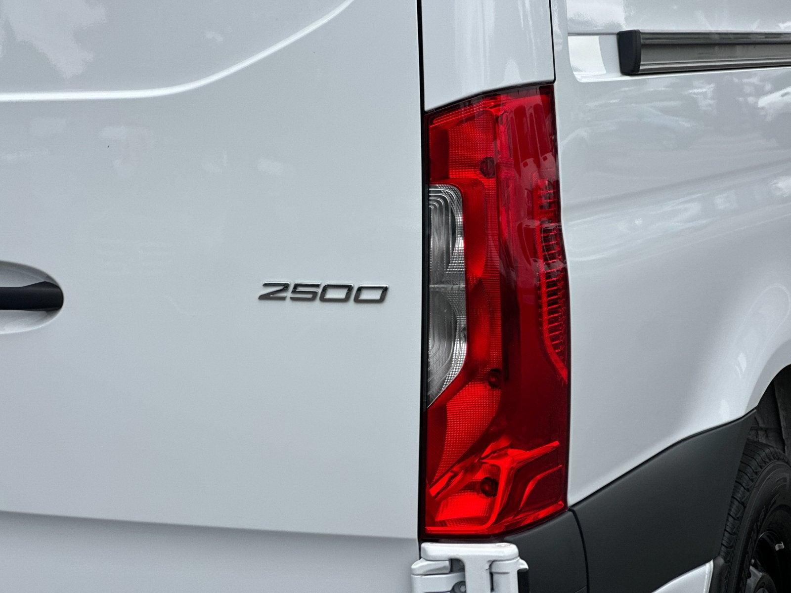 2025 Mercedes-Benz Sprinter 2500 Cargo 144 WB