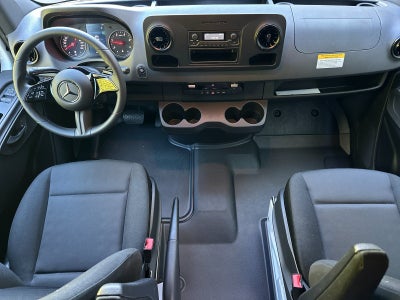 2025 Mercedes-Benz Sprinter 2500 Cargo 144 WB
