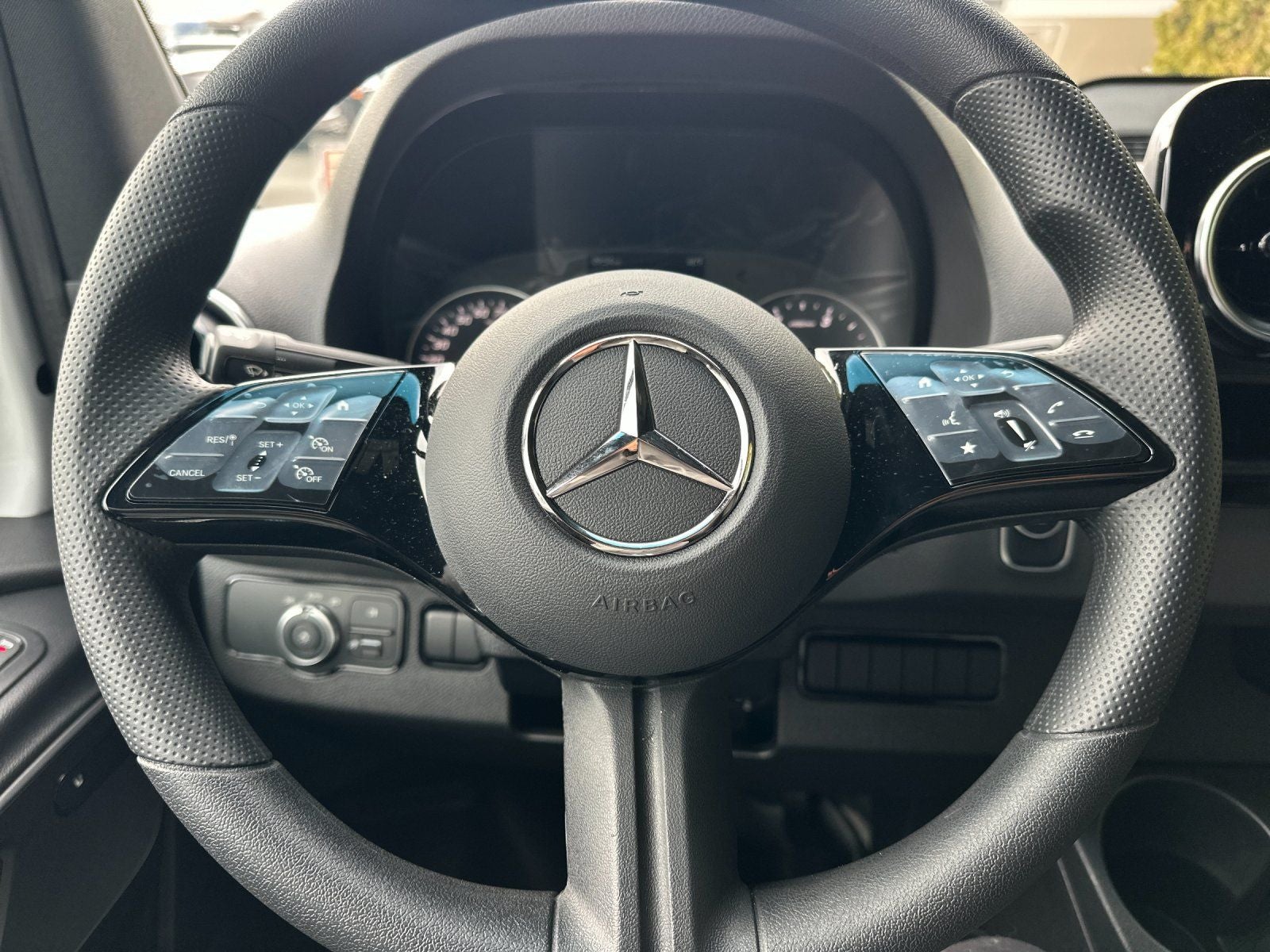 2025 Mercedes-Benz Sprinter 2500 Cargo Cargo 144 WB High Roof