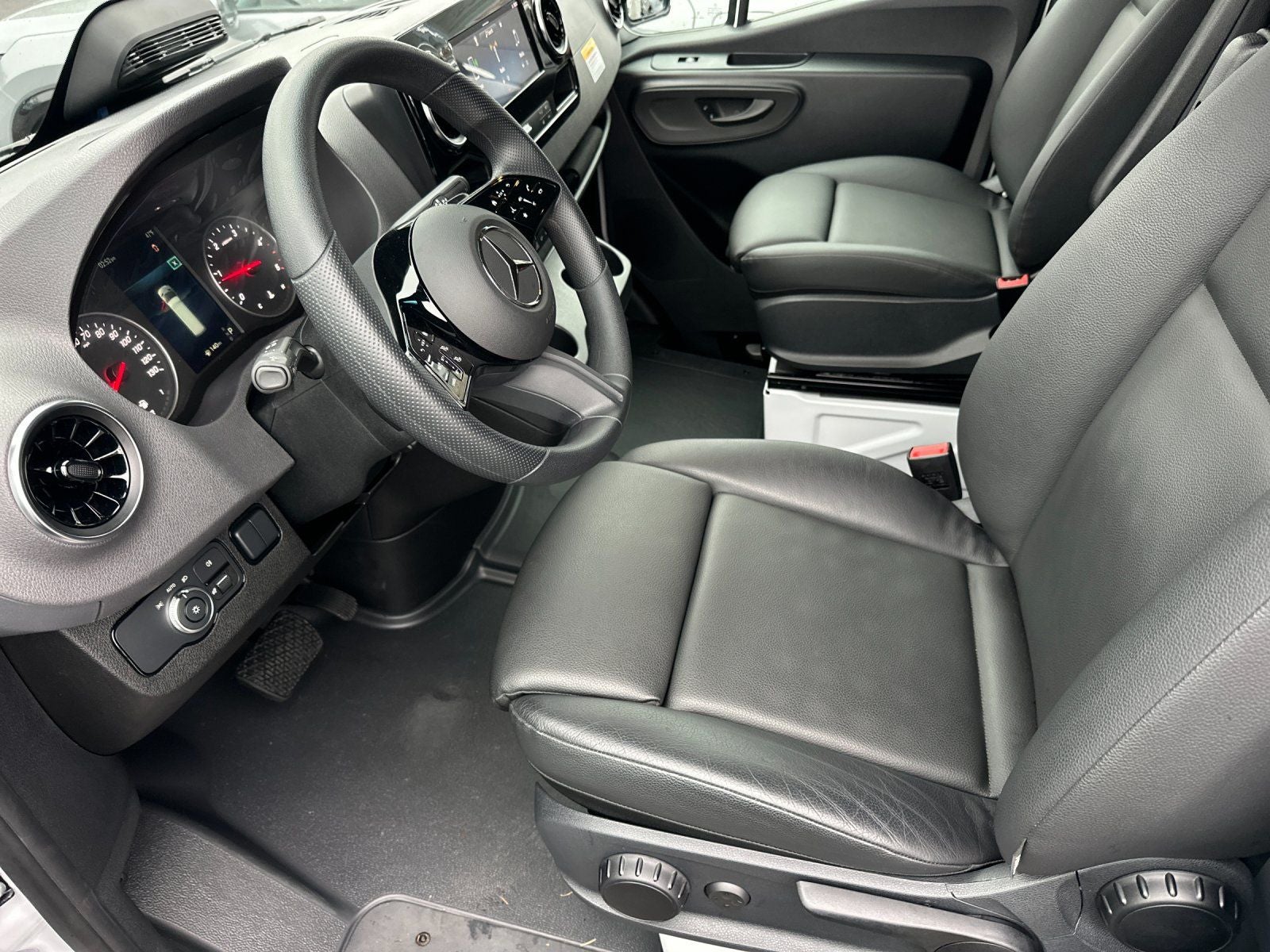 2025 Mercedes-Benz Sprinter 2500 Cargo 170 WB High Roof