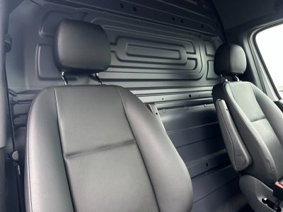 2025 Mercedes-Benz Sprinter 2500 Cargo 170 WB High Roof