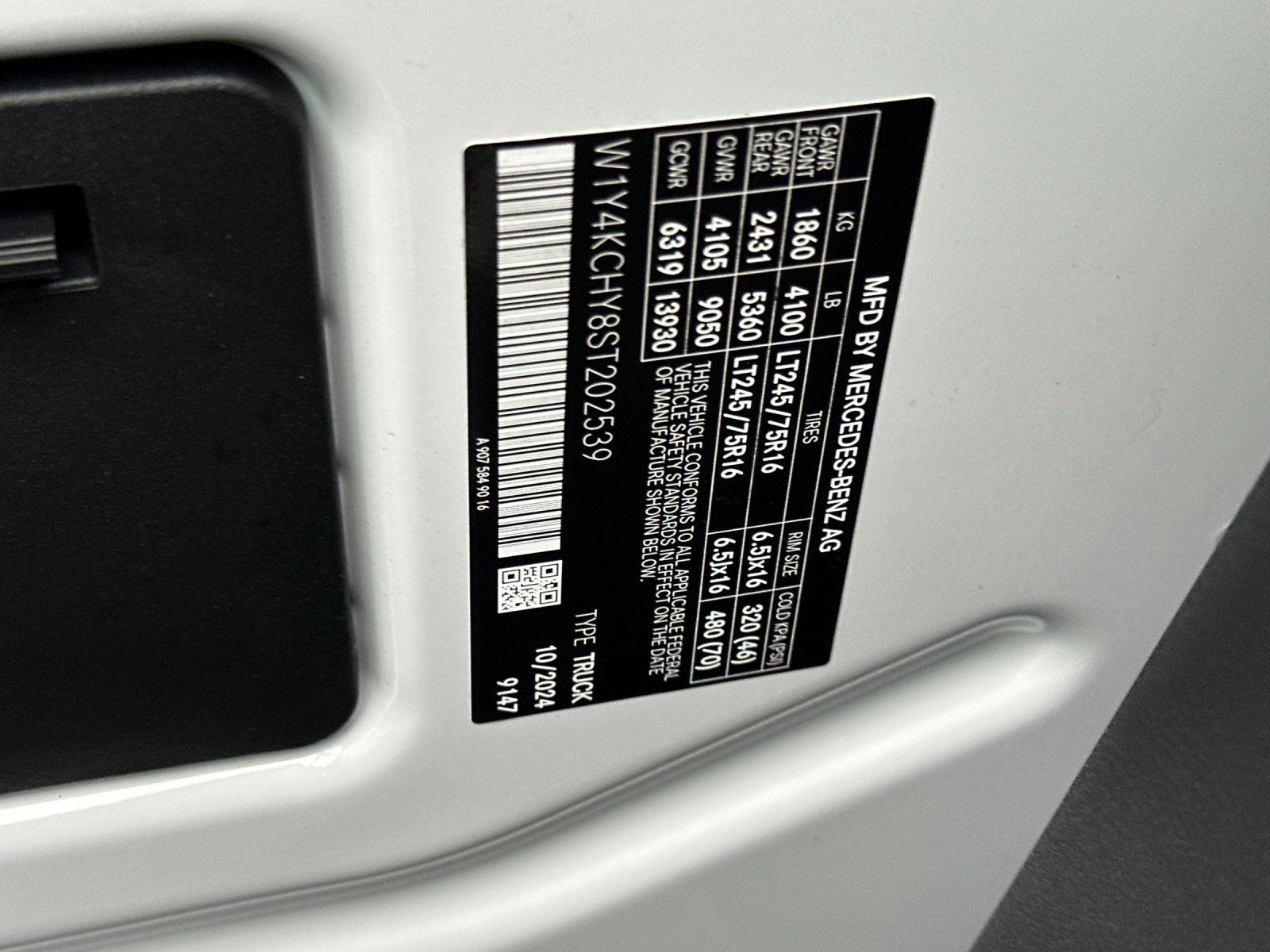 2025 Mercedes-Benz Sprinter 2500 Cargo 170 WB High Roof