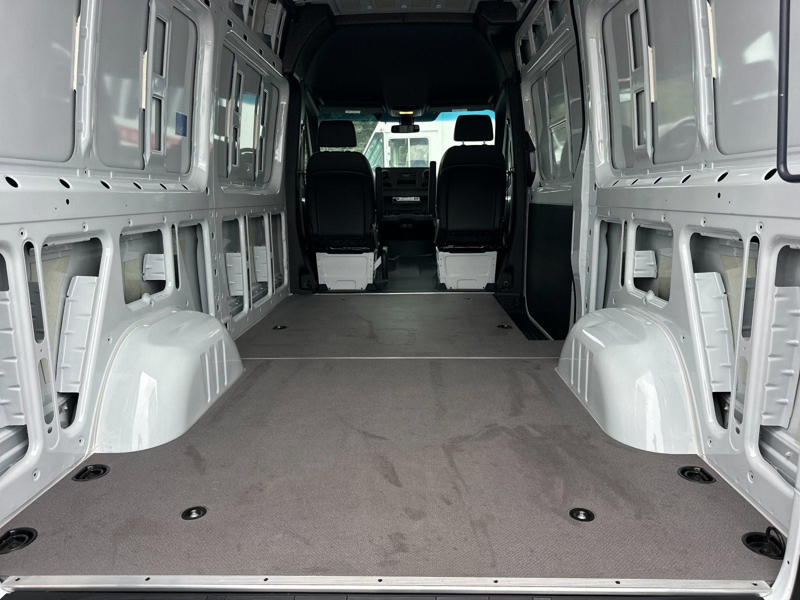 2025 Mercedes-Benz Sprinter 2500 Cargo 144 WB