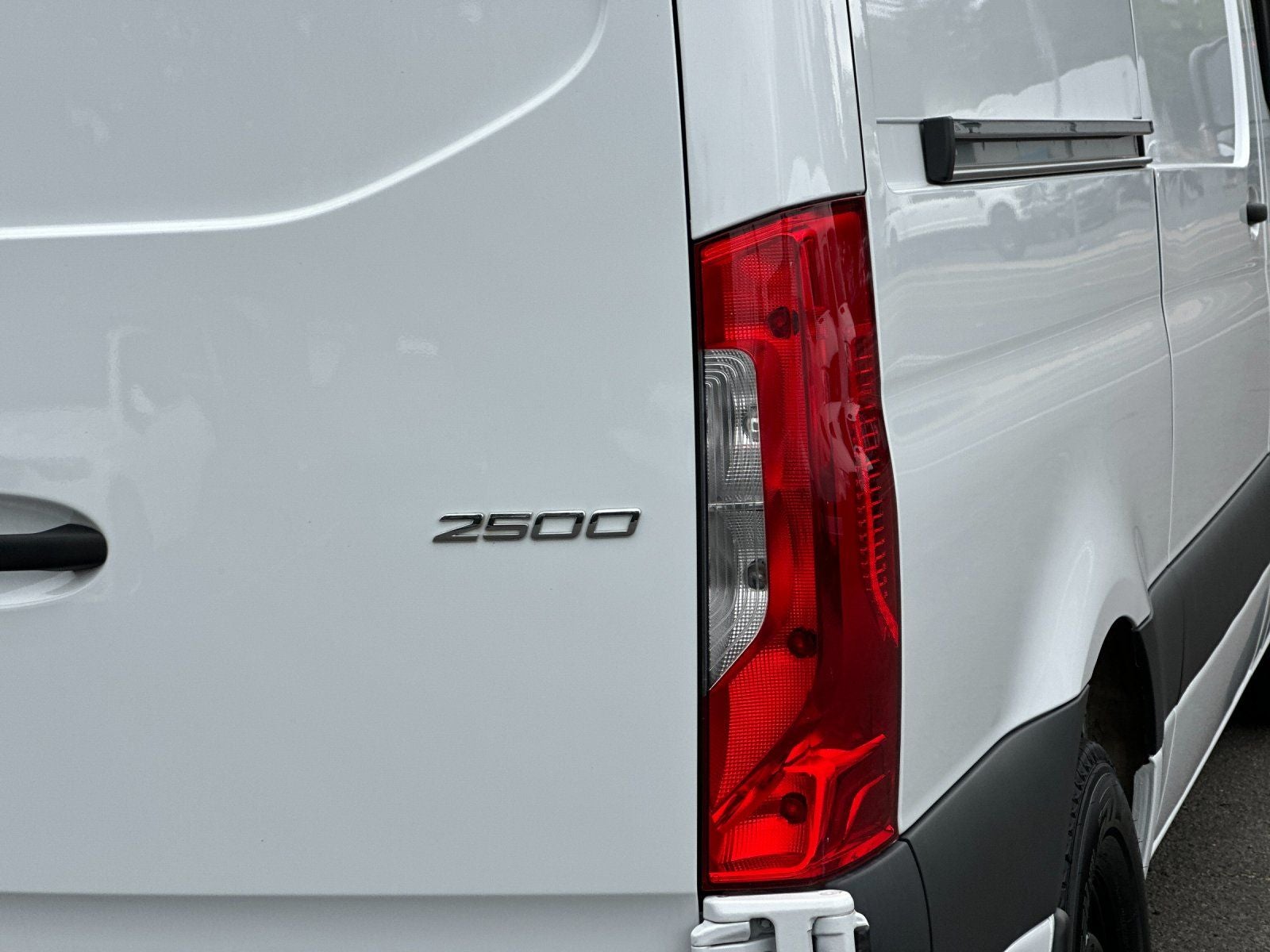 2025 Mercedes-Benz Sprinter 2500 Cargo 144 WB