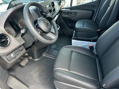 2025 Mercedes-Benz Sprinter 2500 Cargo 144 WB