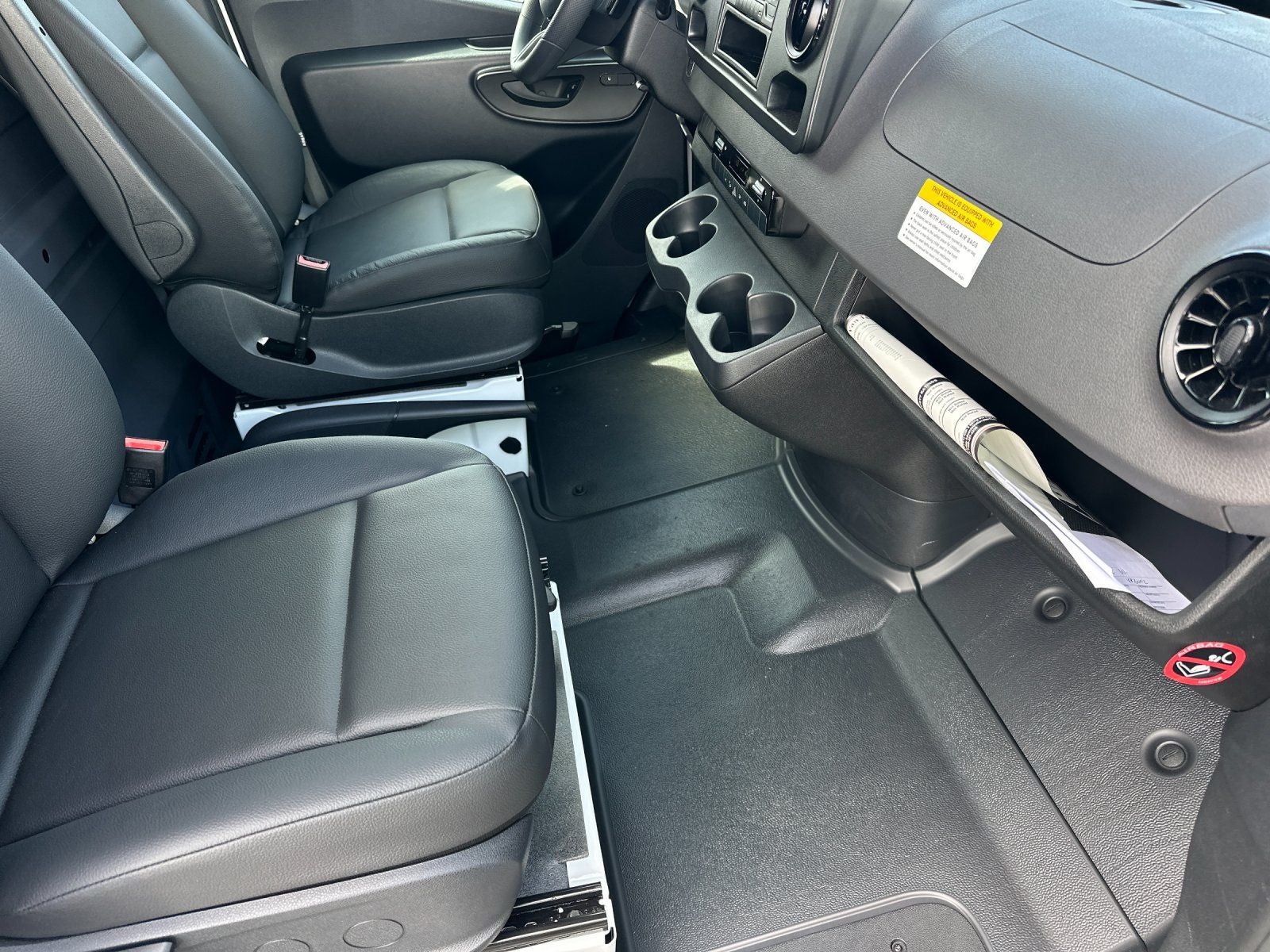 2025 Mercedes-Benz Sprinter 2500 Cargo 144 WB