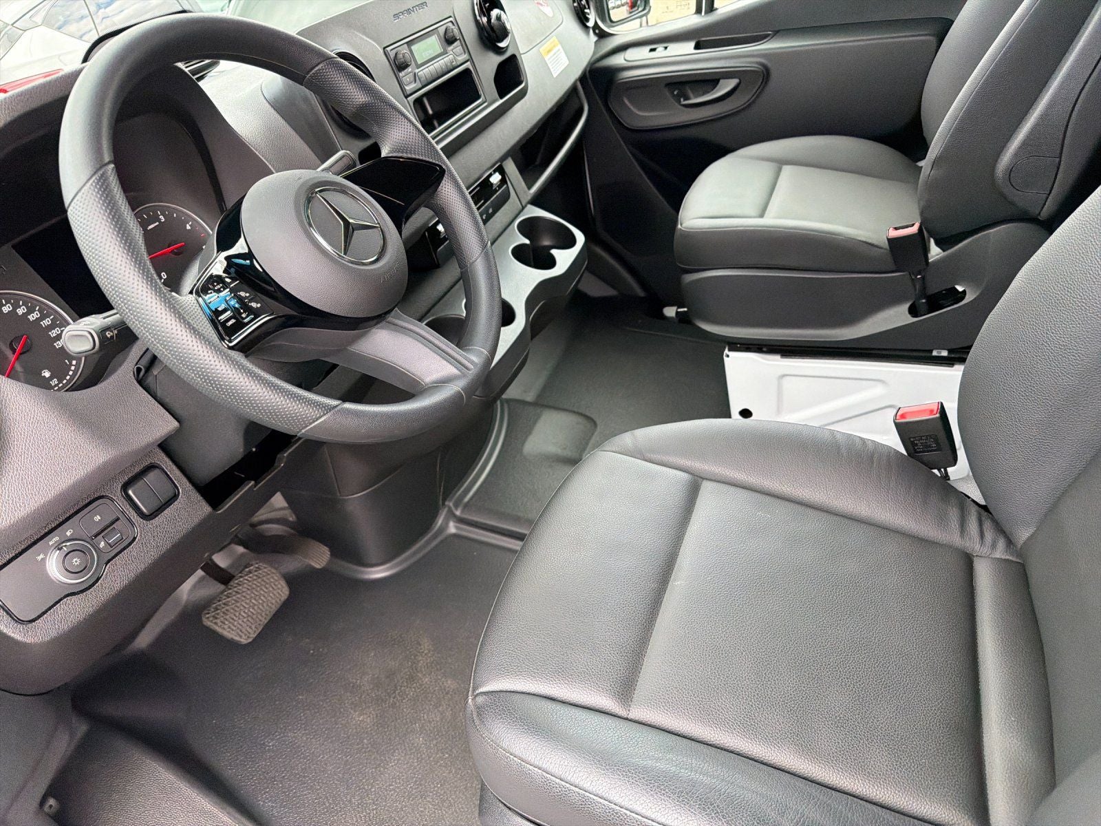 2025 Mercedes-Benz Sprinter 2500 Cargo 170 WB High Roof
