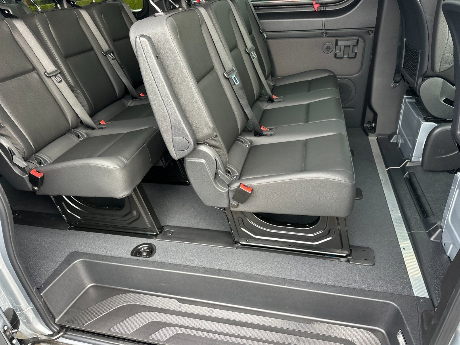 2025 Mercedes-Benz Sprinter 2500 Passenger 144 WB