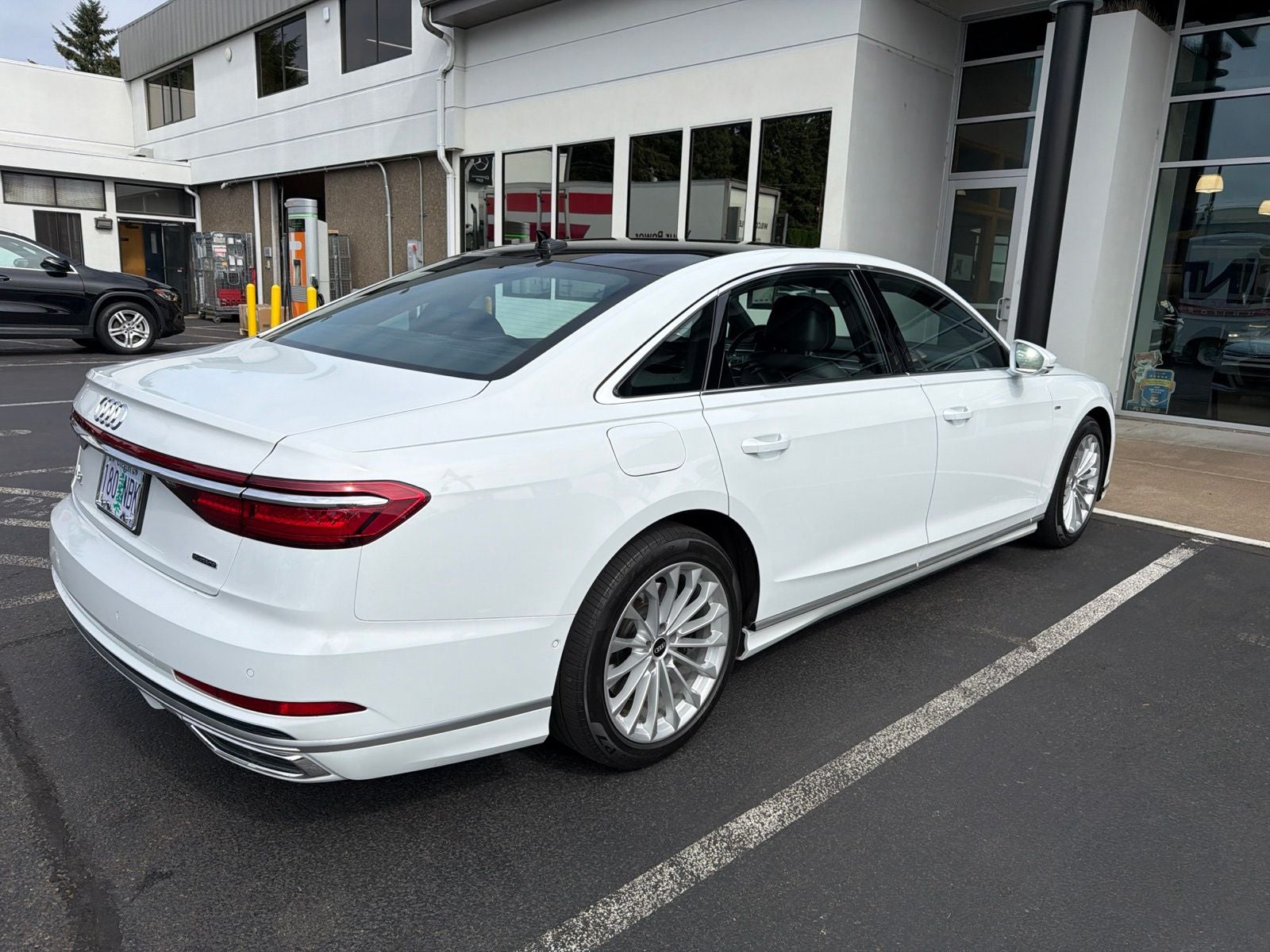 2021 Audi A8 L 60 quattro