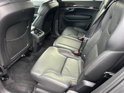 2017 Volvo XC90 T6 Momentum