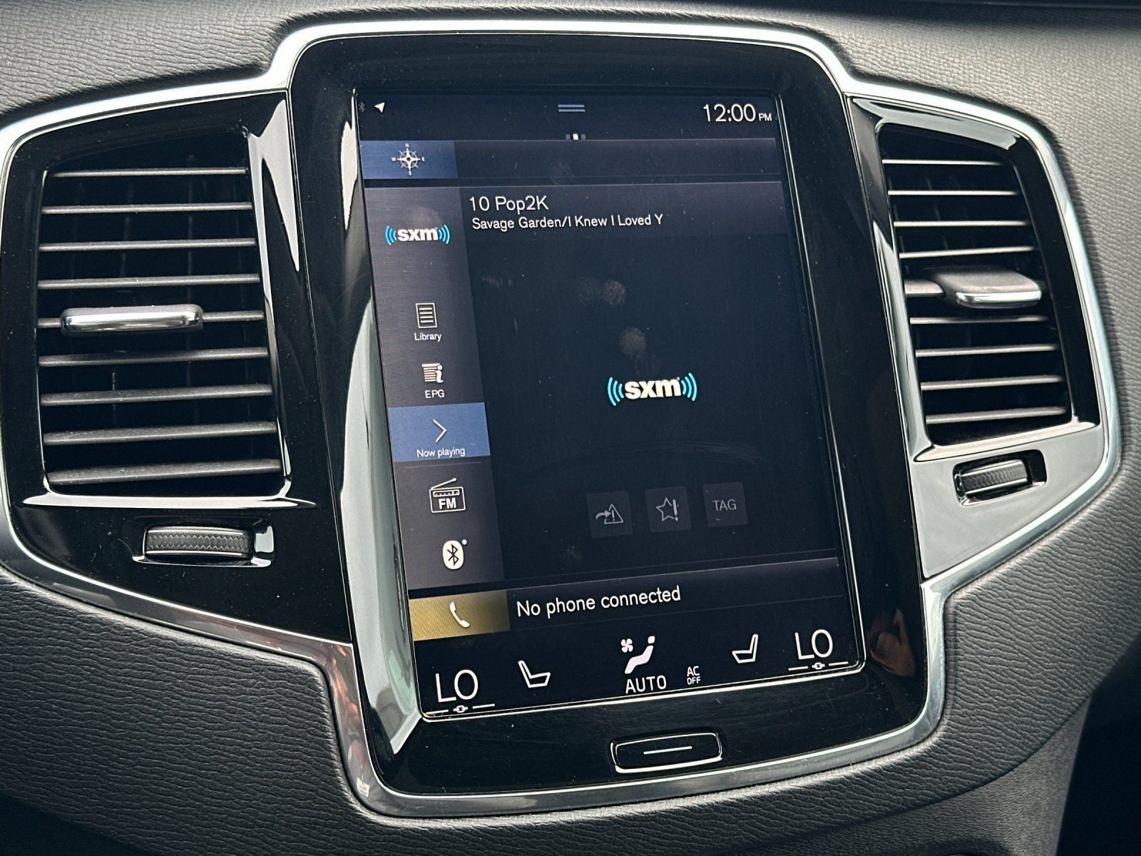 2017 Volvo XC90 T6 Momentum