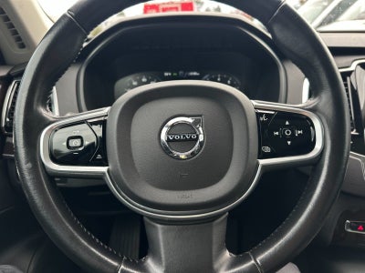 2017 Volvo XC90 T6 Momentum