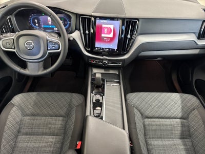 2022 Volvo XC60 Recharge Plug-In Hybrid T8 Inscription Expression
