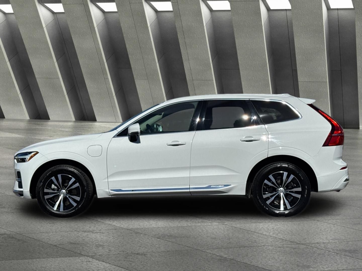 2022 Volvo XC60 Recharge Plug-In Hybrid T8 Inscription Expression