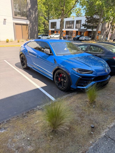 2020 Lamborghini Urus AWD