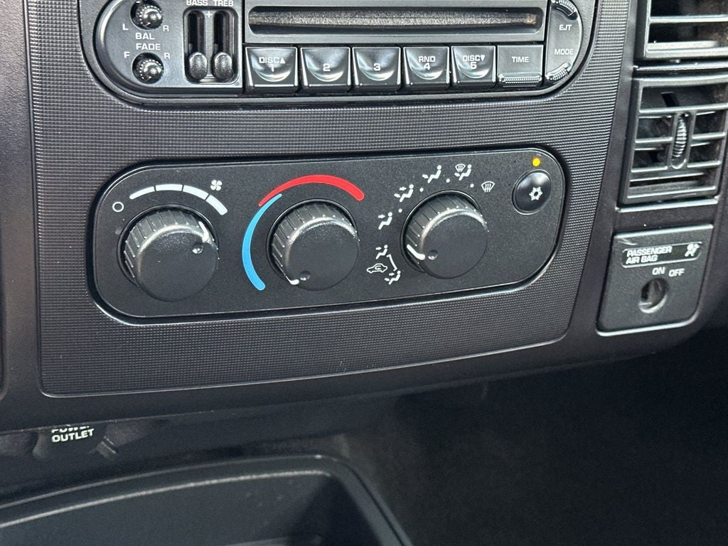 2004 Dodge Dakota SLT