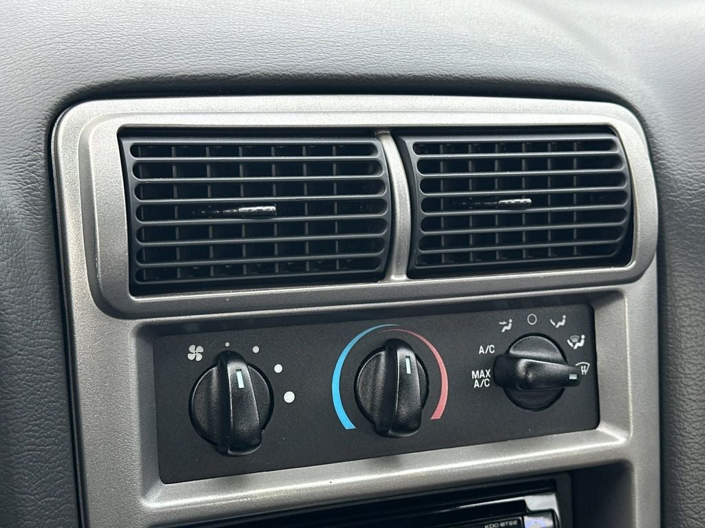 2004 Ford Mustang Mach 1 Premium