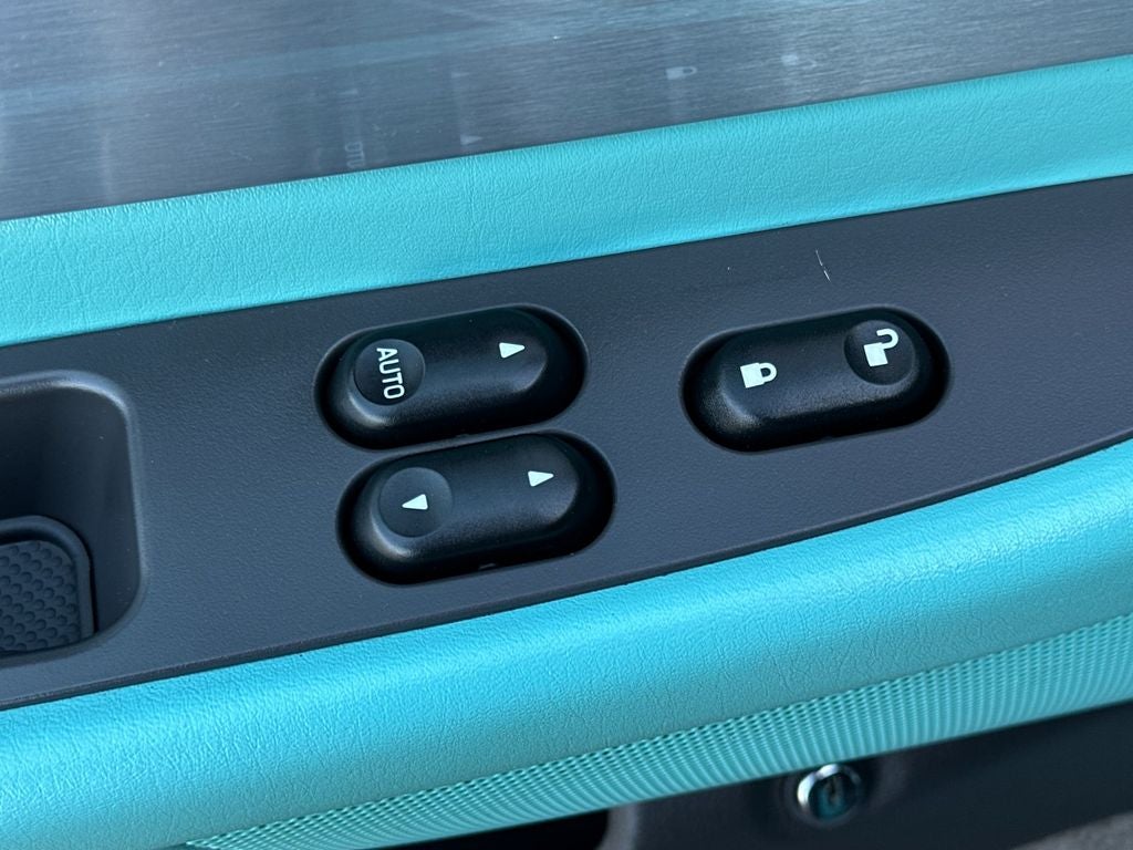 2002 Ford Thunderbird Base