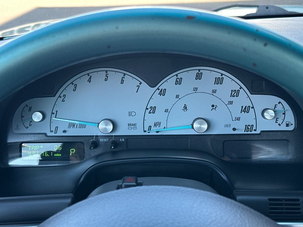 2002 Ford Thunderbird Base