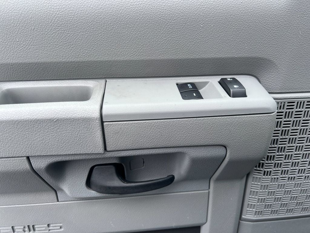 2025 Ford E-350SD KUV Cutaway