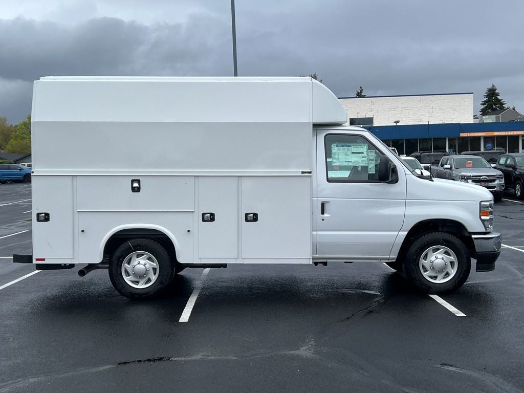 2025 Ford E-350SD KUV Cutaway