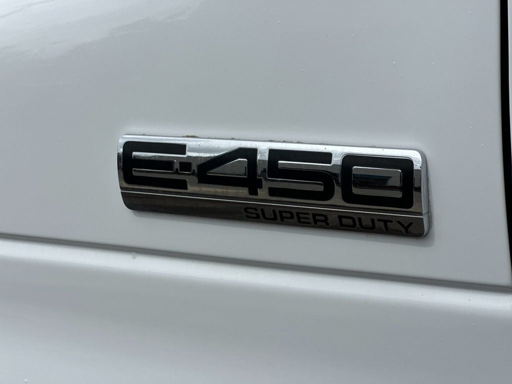 2015 Ford E-450SD Base