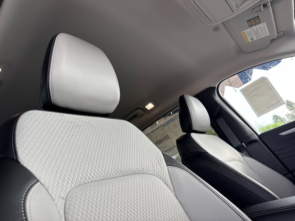 2025 Ford Escape Plug-In Hybrid Base