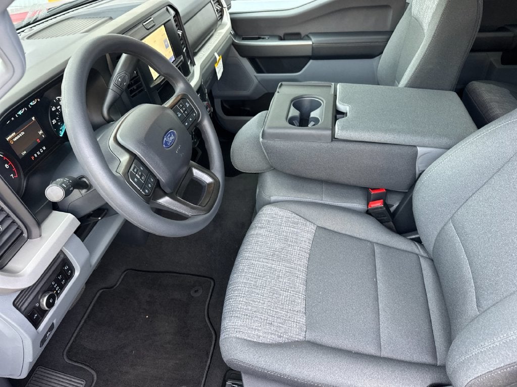 2027 Ford F-250SD XLT