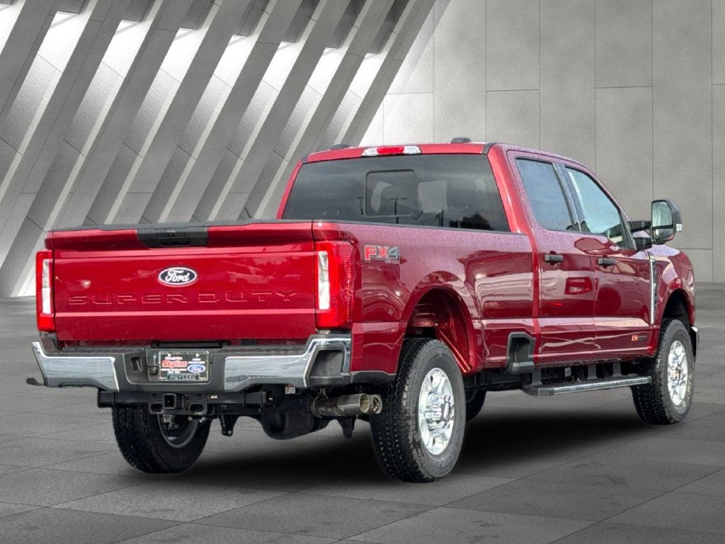 2027 Ford F-350SD XLT