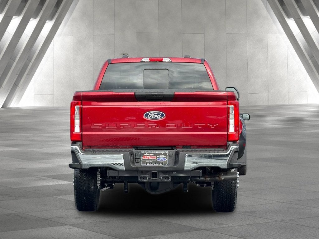 2027 Ford F-350SD XLT