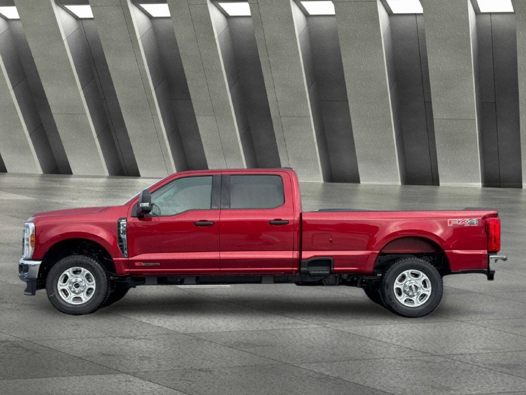 2027 Ford F-350SD XLT