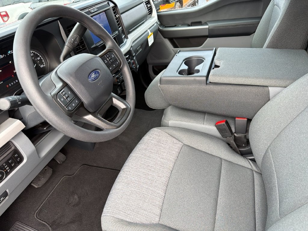 2027 Ford F-350SD XLT