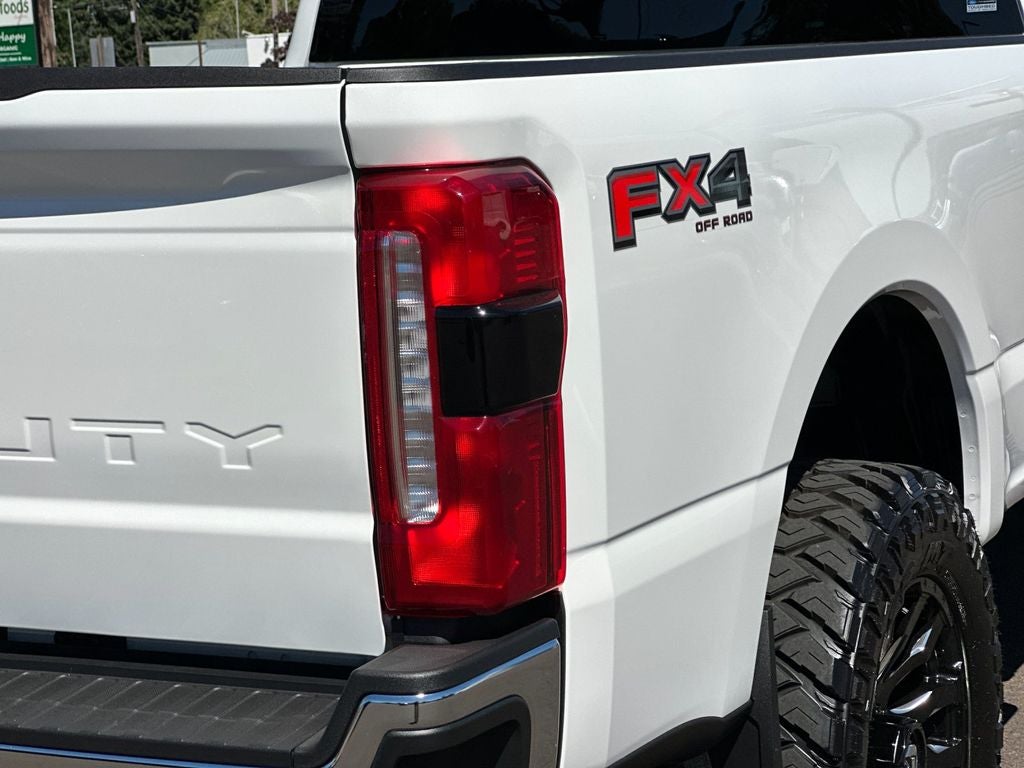 2025 Ford F-350SD Lariat