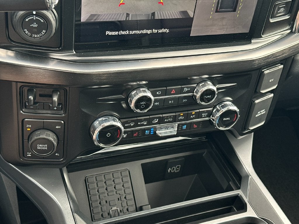2027 Ford F-350SD Lariat