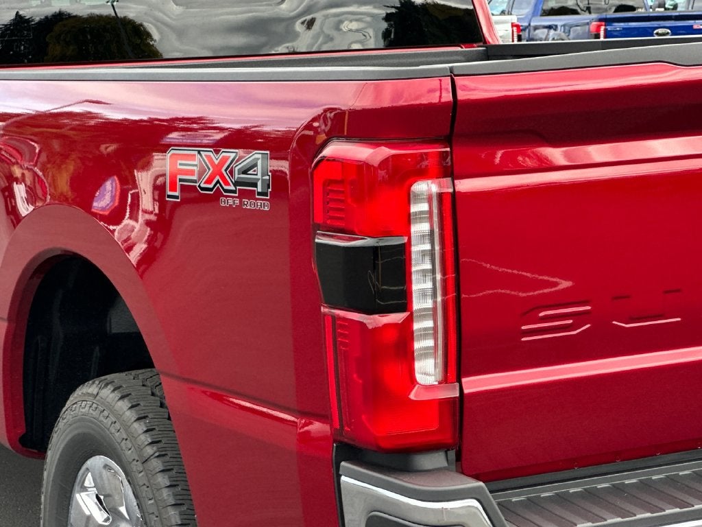 2027 Ford F-350SD Lariat