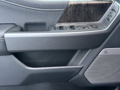 2027 Ford F-350SD Lariat