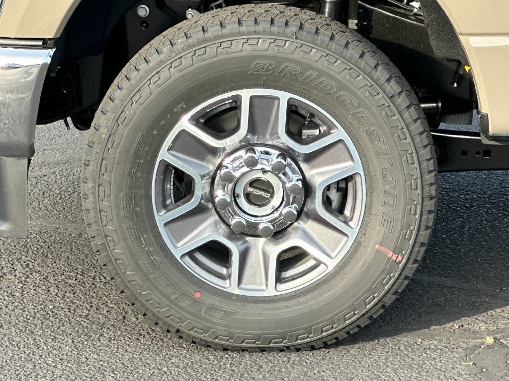 2027 Ford F-350SD Lariat